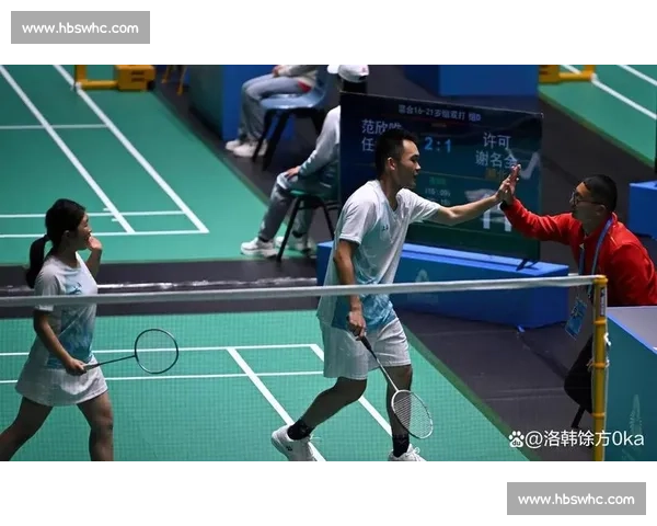 羽毛球赛事激战正酣 精英选手齐聚角逐荣耀与未来 - 副本 - 副本 (2)